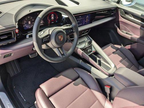 2025 Porsche Macan 4S
