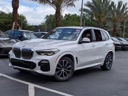 Mineral White Metallic 2021 BMW X5 sDrive40i