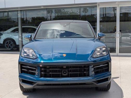 2024 Porsche Cayenne Coupe AWD