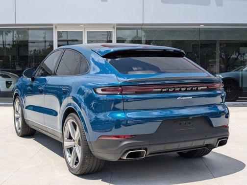 2024 Porsche Cayenne Coupe AWD