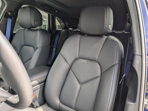 2025 Porsche Macan AWD