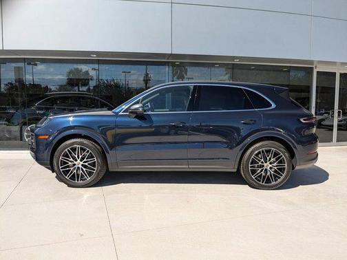 2025 Porsche Cayenne AWD