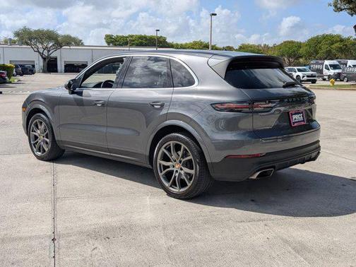 2022 Porsche Cayenne AWD