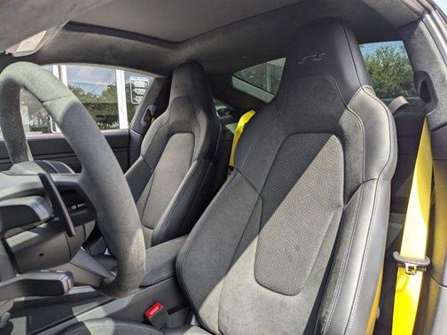 2025 Porsche 911 Carrera GTS