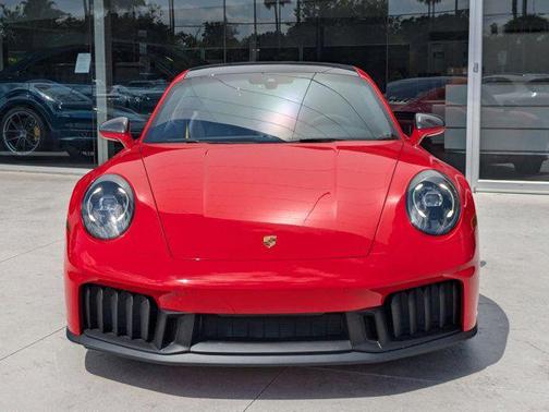 2025 Porsche 911 Carrera GTS