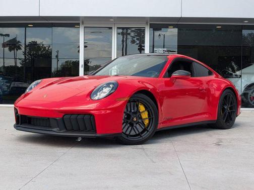 2025 Porsche 911 Carrera GTS