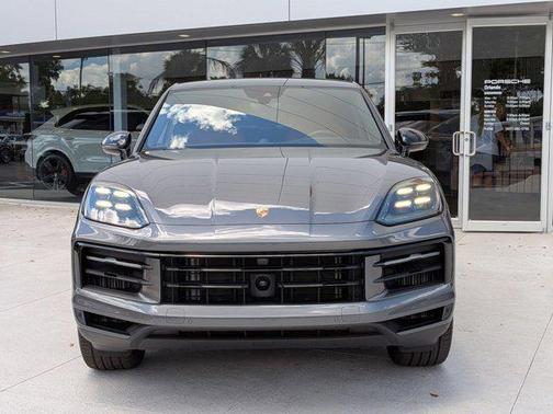 Quartzite Grey Metallic 2025 Porsche Cayenne Cayenne