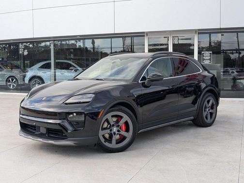 Jet Black Metallic 2025 Porsche Macan Macan Electric 4