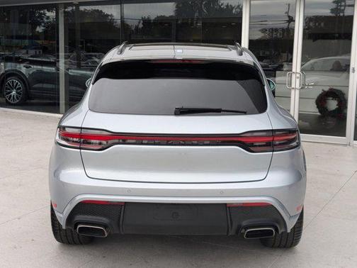 2025 Porsche Macan AWD