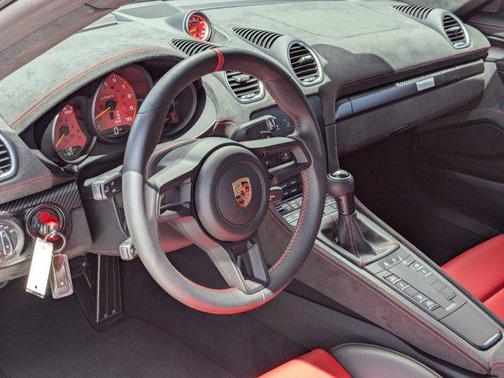 2023 Porsche 718 Cayman GT4 RS
