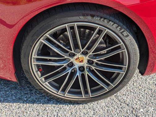 2017 Porsche 911 Carrera