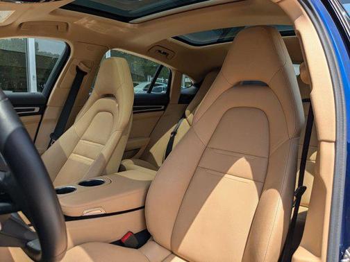 2023 Porsche Panamera Platinum Edition