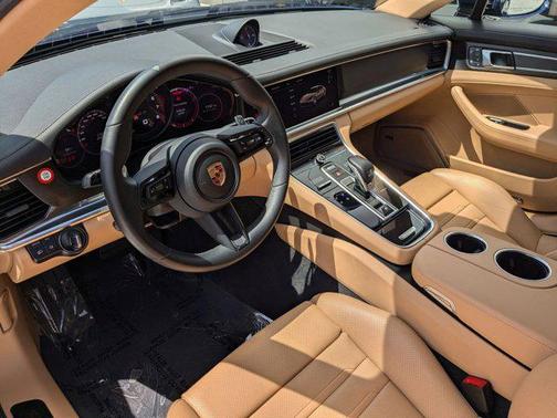 2023 Porsche Panamera Platinum Edition
