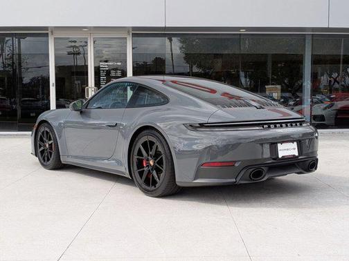 2026 Porsche 911 Carrera 4S