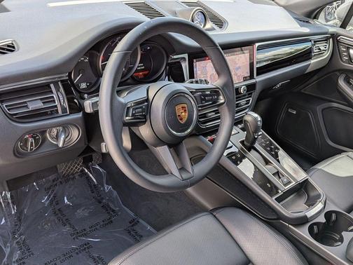 Chalk 2025 Porsche Macan Macan
