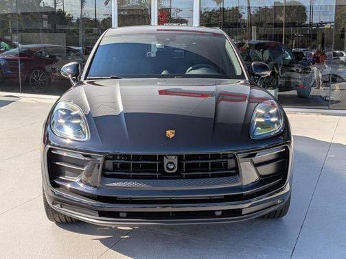 2026 Porsche Macan AWD