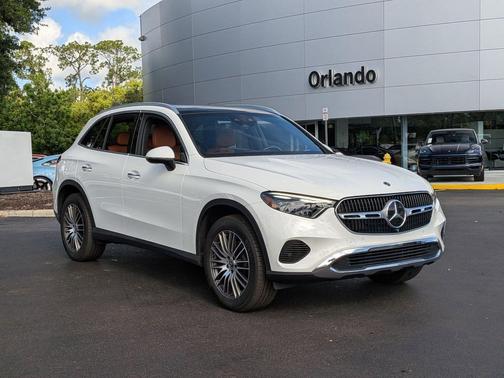 Polar White 2023 Mercedes-Benz GLC 300 4MATIC