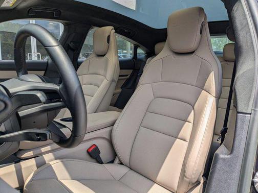 2023 Porsche Taycan Turbo