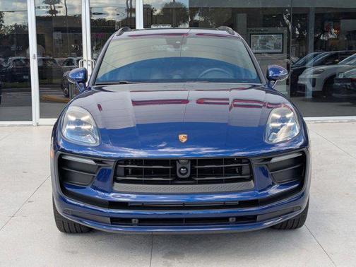 2026 Porsche Macan AWD