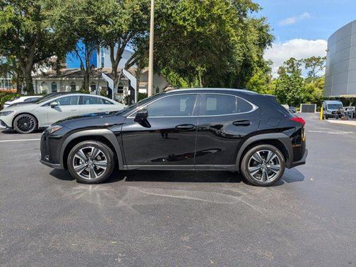 2022 Lexus UX 200 Base