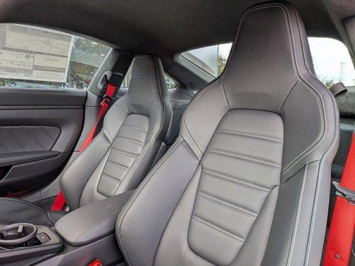 2026 Porsche 911 Carrera 4 GTS