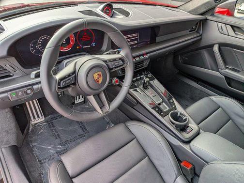 2026 Porsche 911 Carrera 4 GTS