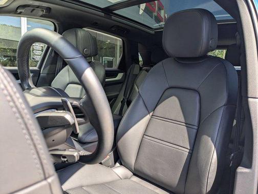 2024 Porsche Cayenne AWD