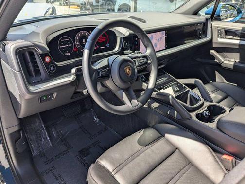 2024 Porsche Cayenne AWD