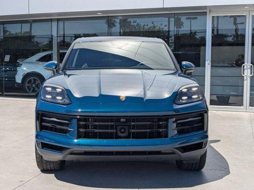 2024 Porsche Cayenne AWD