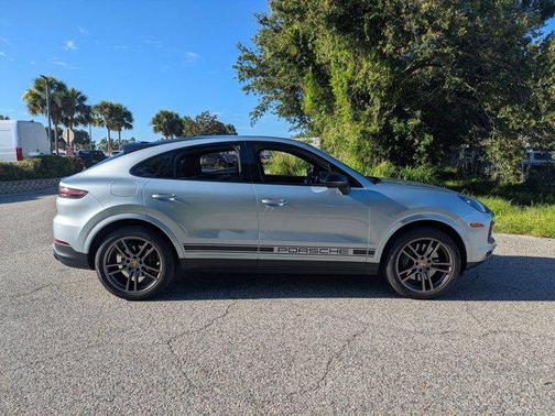 2021 Porsche Cayenne Coupe AWD