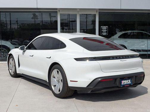 2022 Porsche Taycan RWD