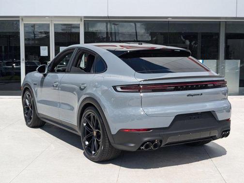2025 Porsche Cayenne S