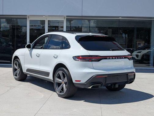 2026 Porsche Macan AWD