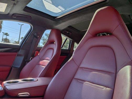 2022 Porsche Panamera GTS