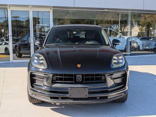 2025 Porsche Macan T