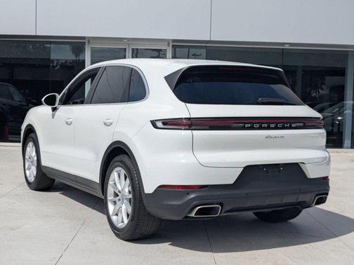 2024 Porsche Cayenne AWD