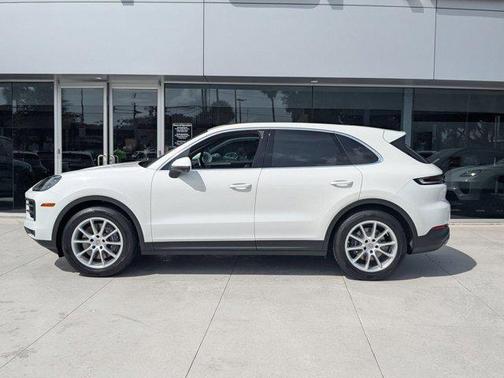 2024 Porsche Cayenne AWD