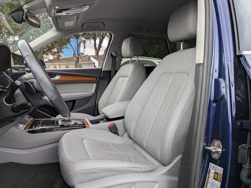2023 Audi Q5 40 Premium