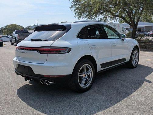 2021 Porsche Macan Base