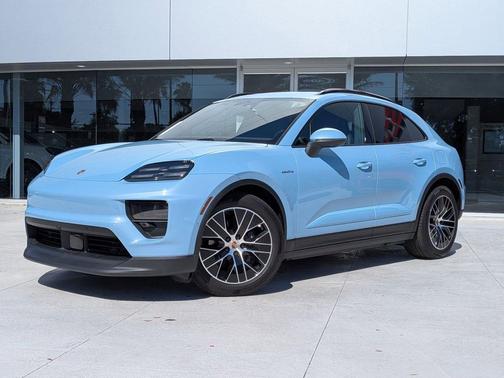 Frozen Blue Metallic 2026 Porsche Macan Macan Electric 4