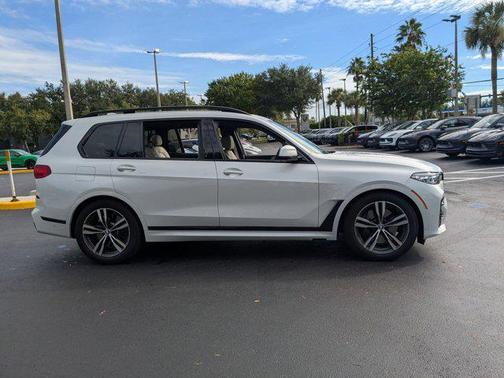 2020 BMW X7 M50i