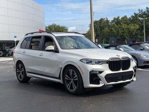 2020 BMW X7 M50i