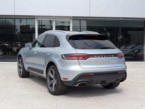 2024 Porsche Macan Base