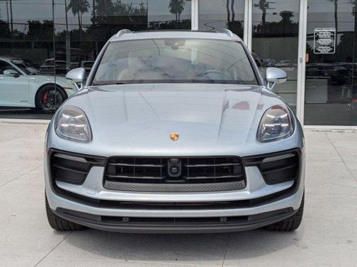 2024 Porsche Macan Base