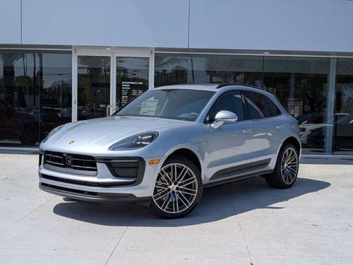 2026 Porsche Macan AWD
