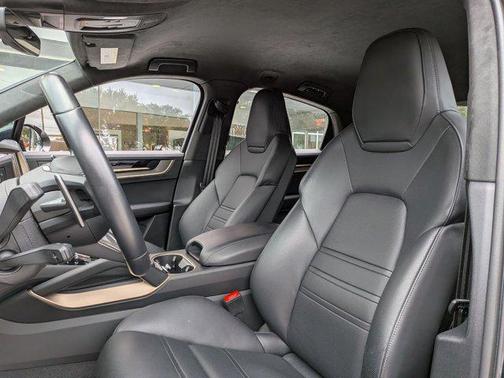 2024 Porsche Cayenne Turbo GT