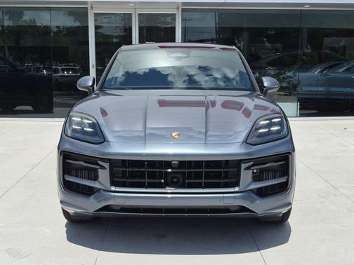 Vanadium Grey Metallic 2026 Porsche Cayenne S