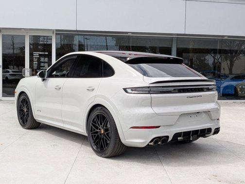 2026 Porsche Cayenne GTS
