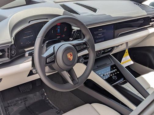 Lugano Blue 2026 Porsche Macan Macan Electric 4