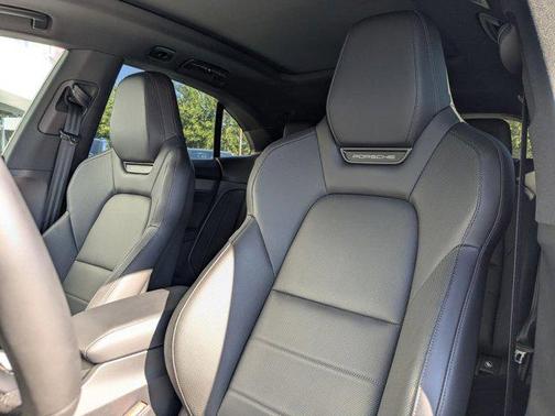 2025 Porsche Macan Electric